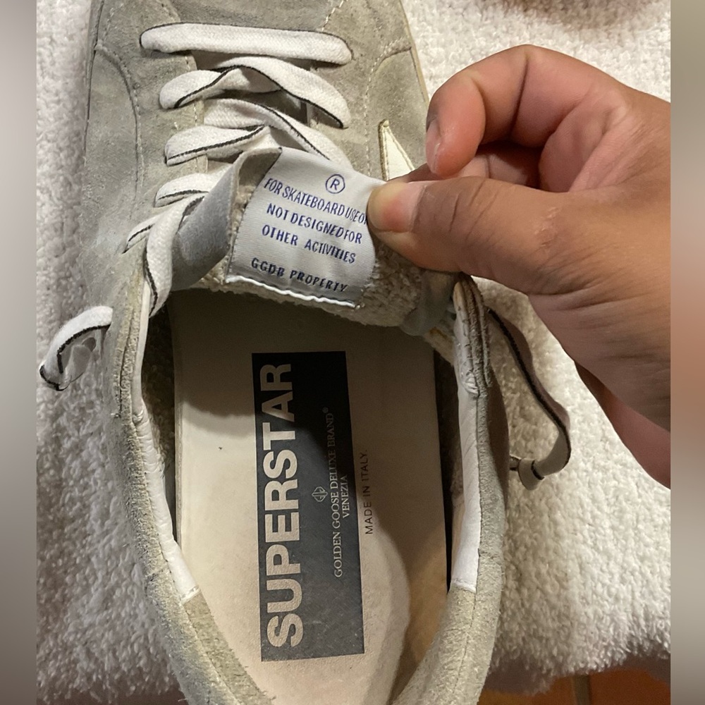 Golden Goose genuine leather Gray Men's Sneakers
Size:40 - Picture 4 of 10